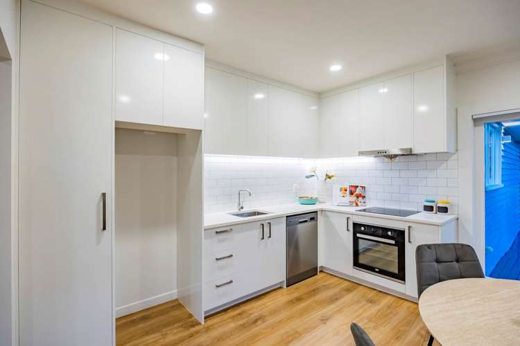 1/14 Taharoto Road Takapuna_9