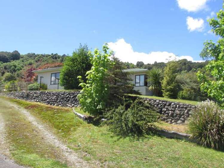 10 Herald Street Reefton_21