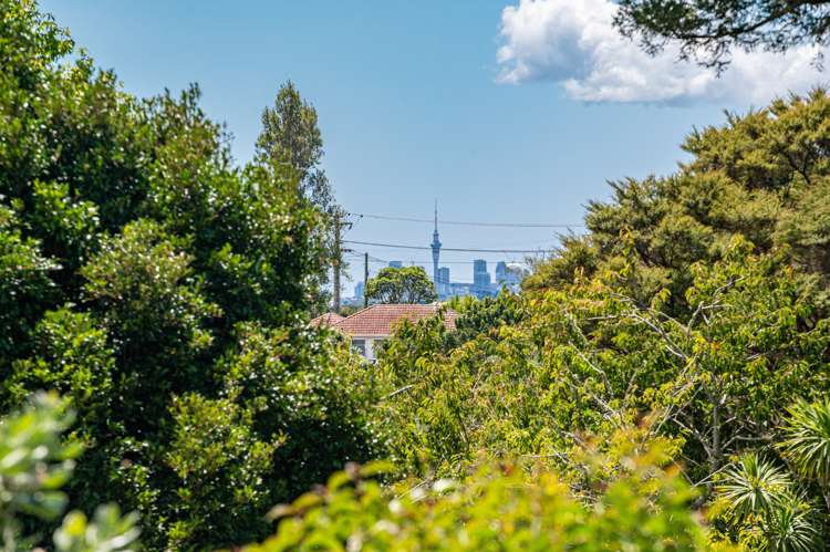 16 Deane Avenue Titirangi_23