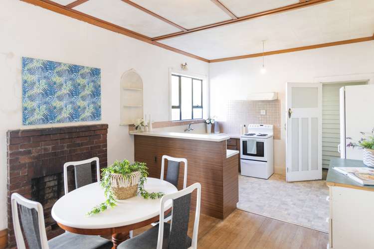 14 De Lautour Road Kaiti_13