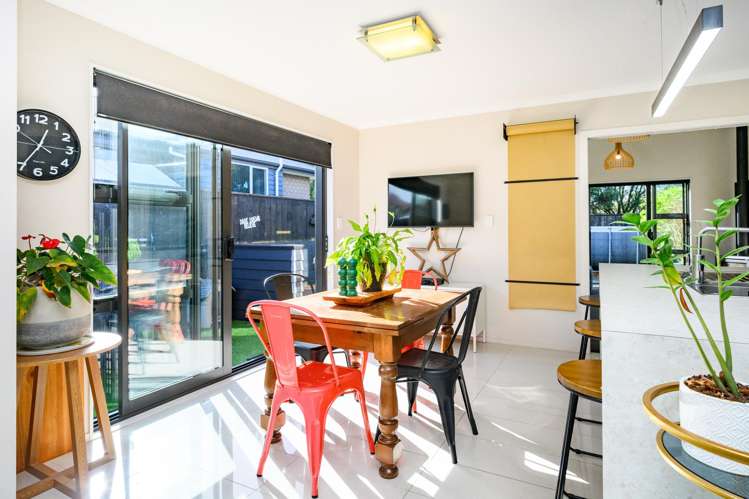 18 Galea Grove Kelvin Grove_12
