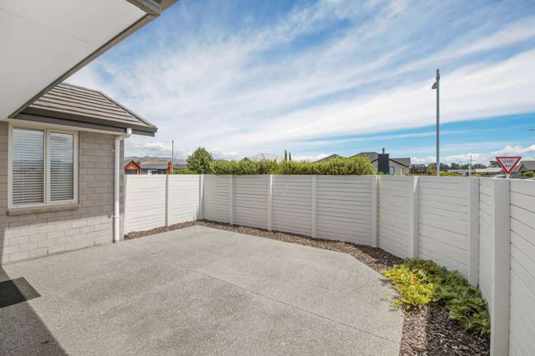 2 Dakota Place Burleigh_22