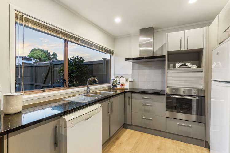 1/143 Reeves Road Pakuranga Heights_38