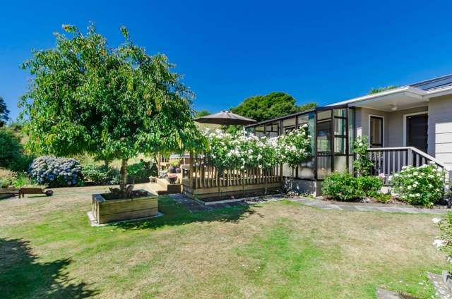 21 Nugget Grove Raumati Beach_1