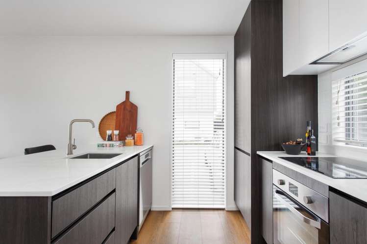 3/44 Shirley Road_3