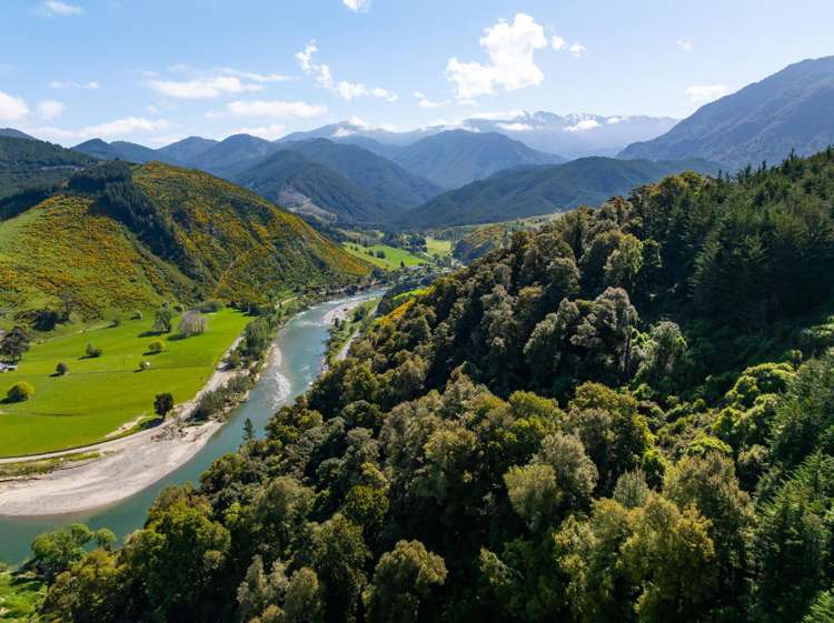 2323 Motueka Valley Highway Ngatimoti_40