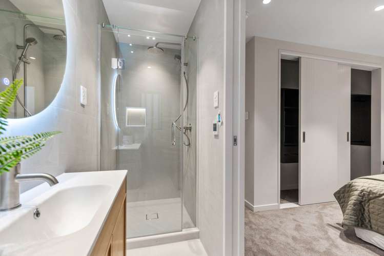 56 Picnic Point  Road Hobsonville_17