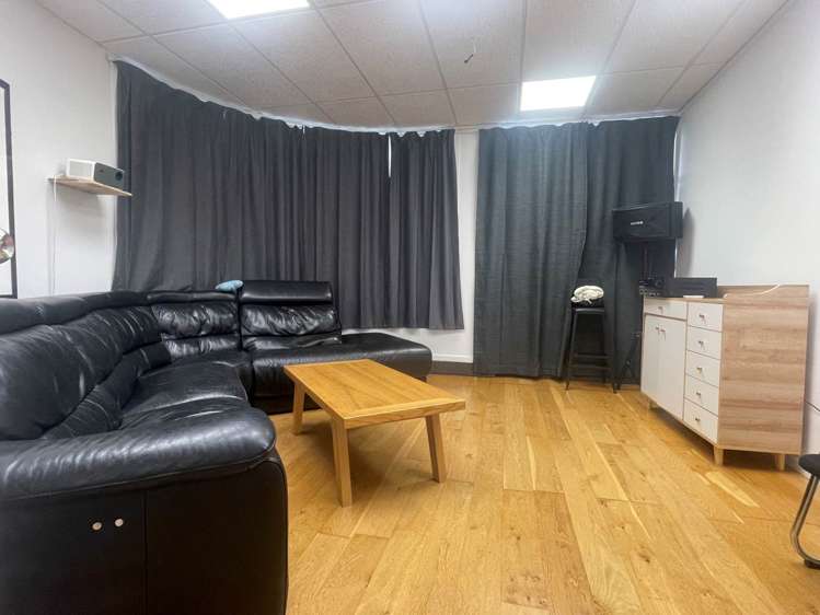 Unit D/129 Onewa Road Northcote_5