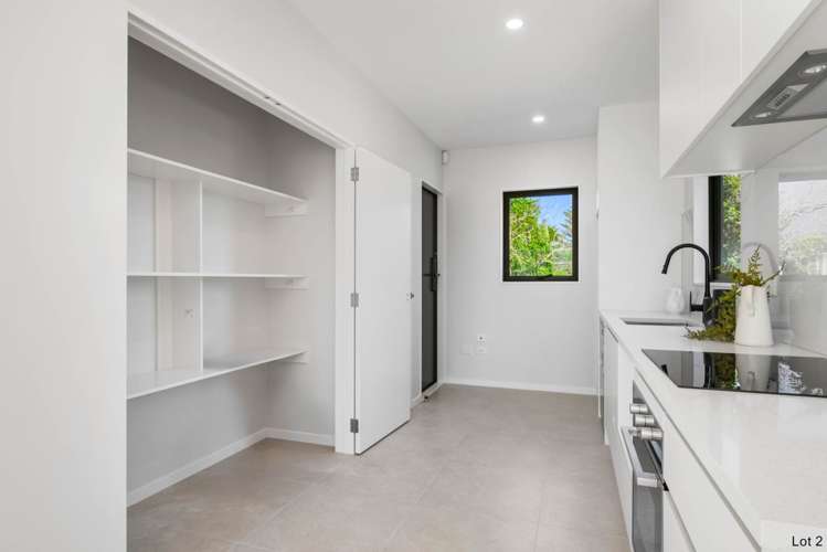 2 /8 Clutha Crescent Clover Park_5