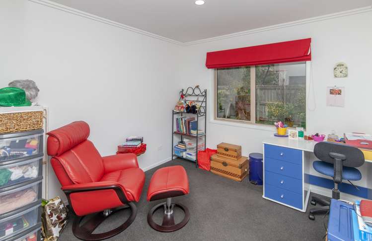 3 Pukeuri Lane Hillsborough_14