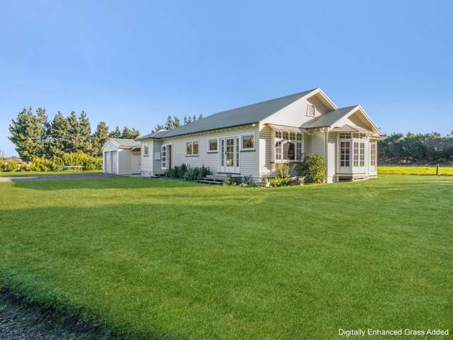 Country Charm, Family Warmth
