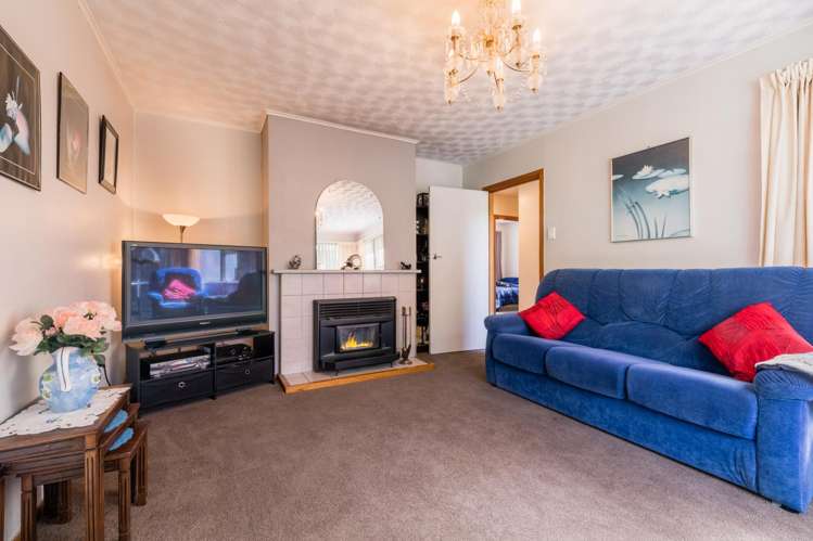 23 Lowtherhurst Road Massey_2