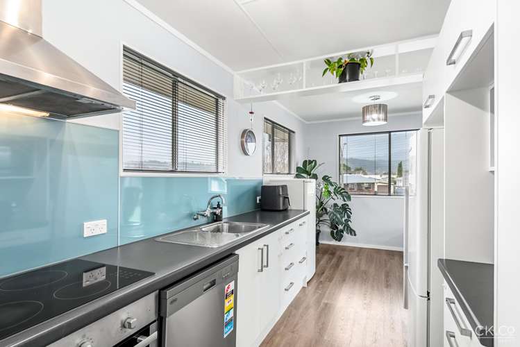 156 California Drive Totara Park Upper Hutt_6