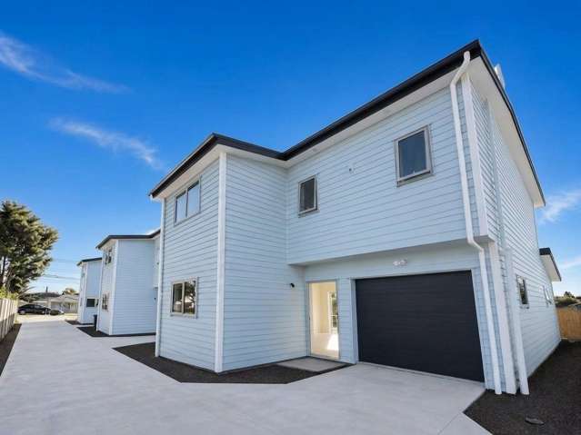 Modern 4-Bedroom Family Home in Blockhouse Bay