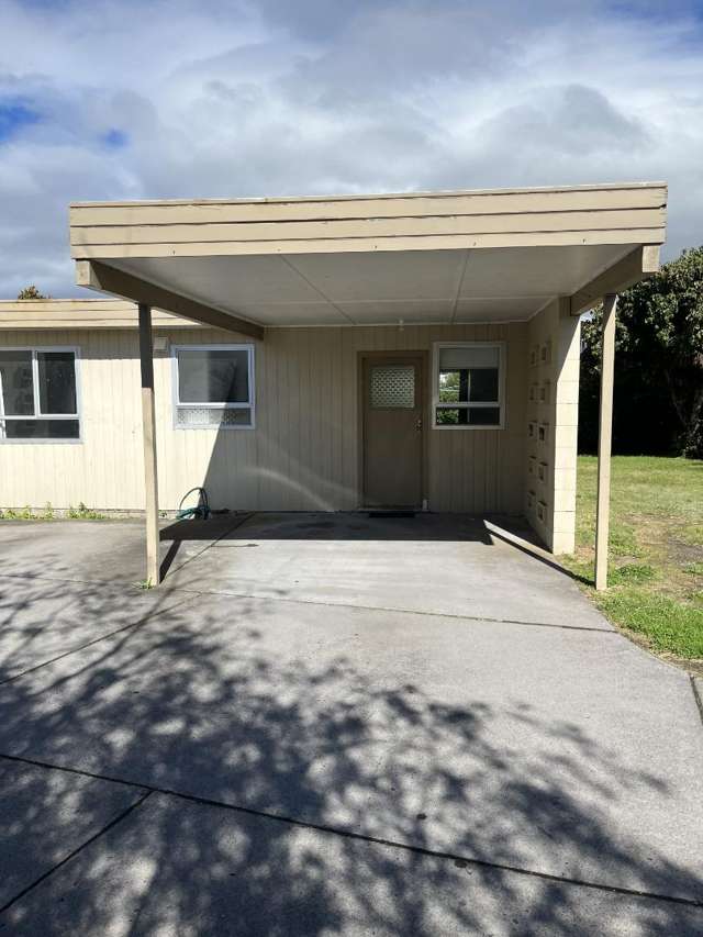 Cosy two bedroom close to town