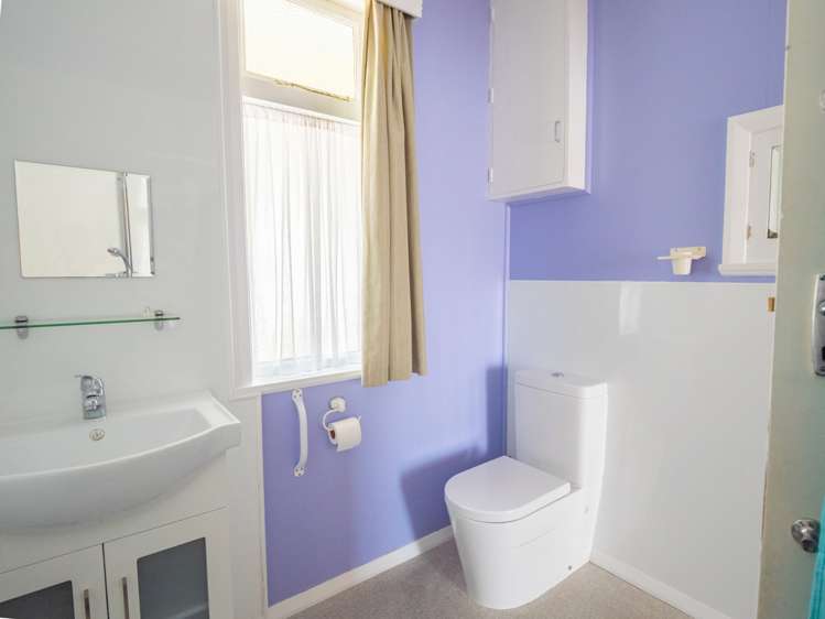 3 Marine Parade Eastbourne_15