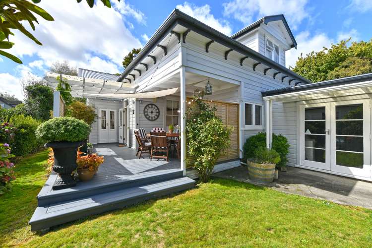2 Barton Road Heretaunga_34