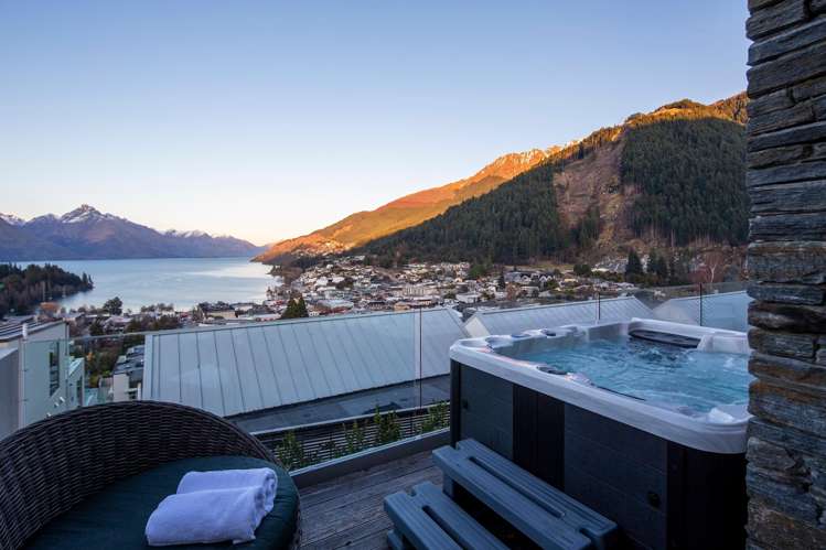 2/55 Kent Street Queenstown_12