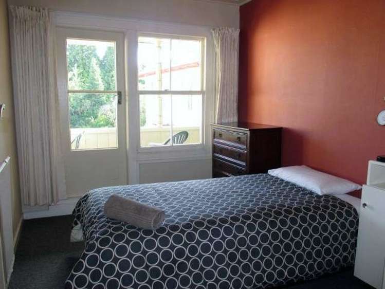 102 Shiel Street Reefton_19