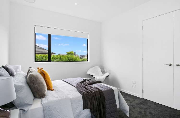 4 Alan Livingston Drive Cambridge_16