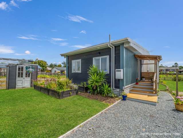 Affordable, Appealing and Move-In-Ready!