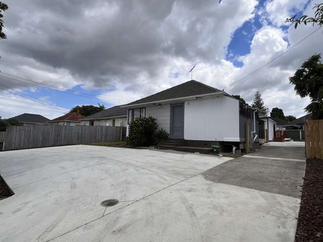 4 beds 2 baths Panmure House