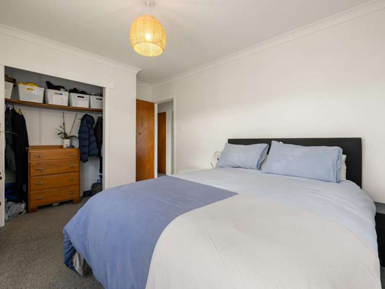 11 Forth Crescent Glenview_10