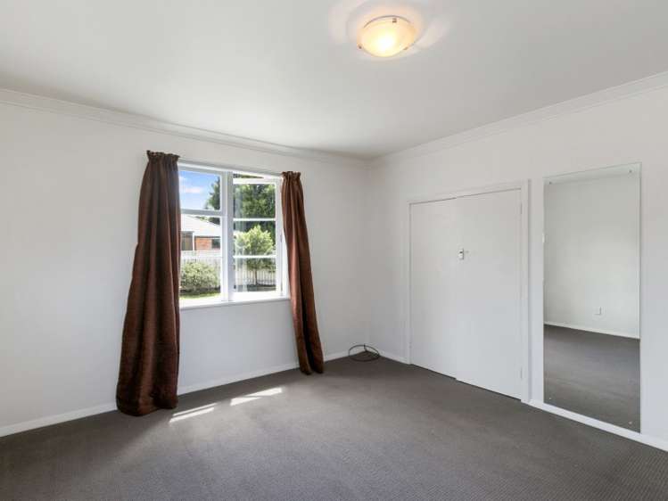 8 Faulke Avenue Wainuiomata_9