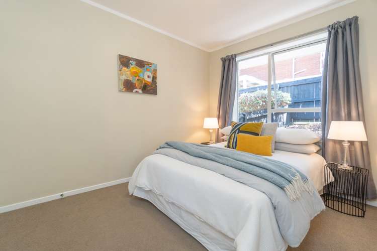 2/5 Huapai Street Onehunga_11