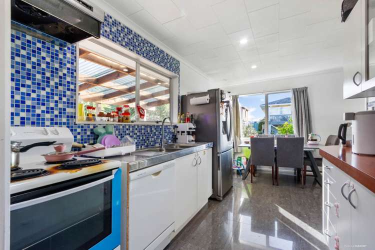 2/21 Solar Road Glen Eden_6