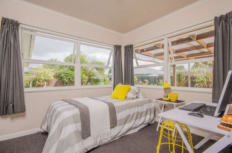 1 Helga Crescent Te Atatu Peninsula_14