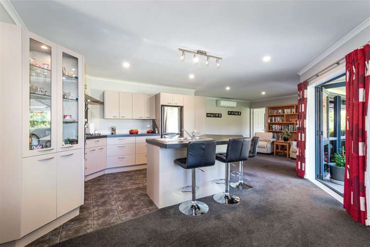 10 John Leith Place Leithfield_9