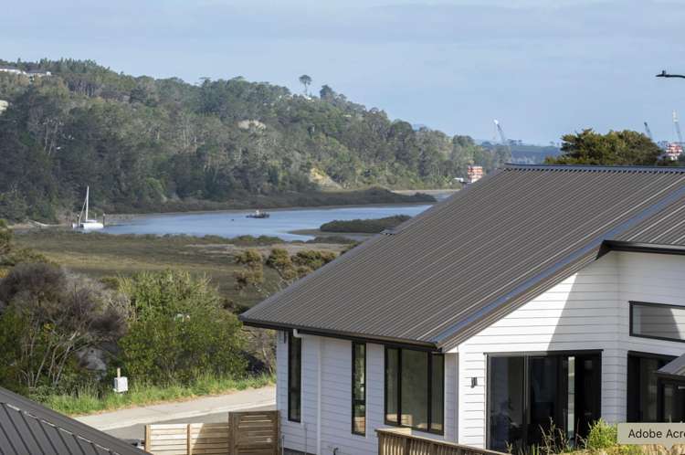 17 Awanui Road Red Beach_26