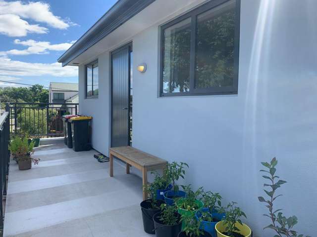 2/532 Armagh St Linwood_2