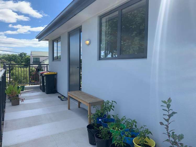 2/532 Armagh St Linwood_2