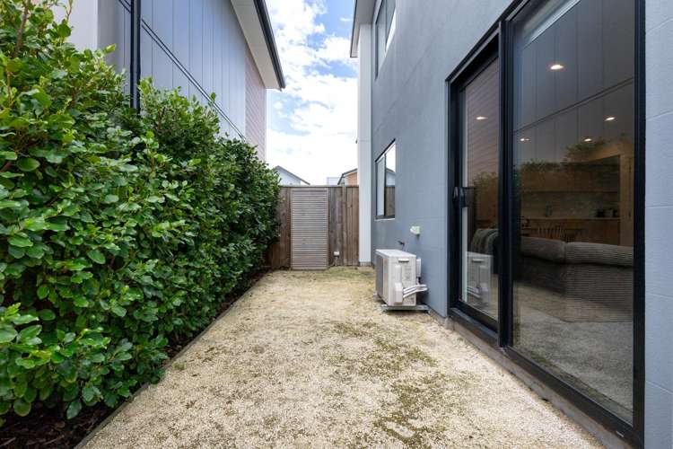 Unit 1/21 Hargest Crescent Sydenham_12