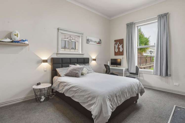 2 Baker Street Caversham_11