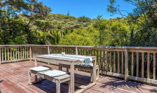 24 Victoria Road Onetangi_1