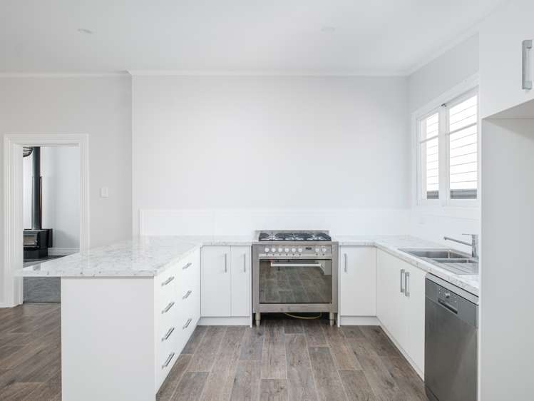 72 Hirini Street Kaiti_5