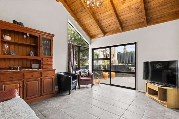 102 Rhinevale Close Henderson_11