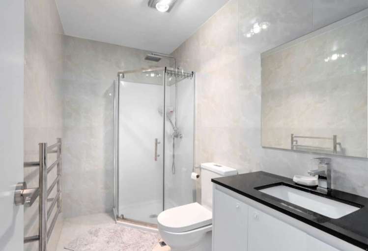 4035C Great North Road Glen Eden_8