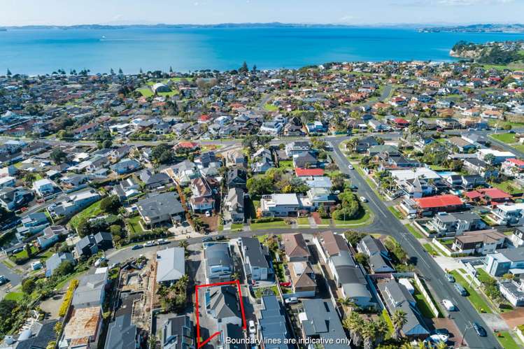 8b Te Akau Crescent Bucklands Beach_14
