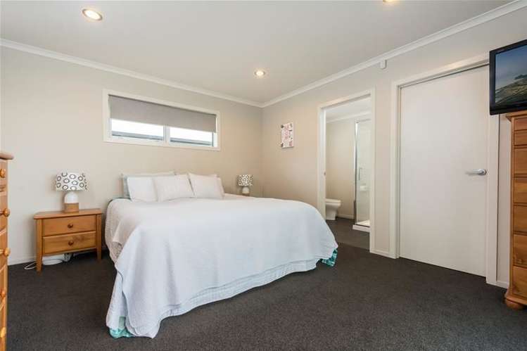 5 Ellesmere Close Pyes Pa_9