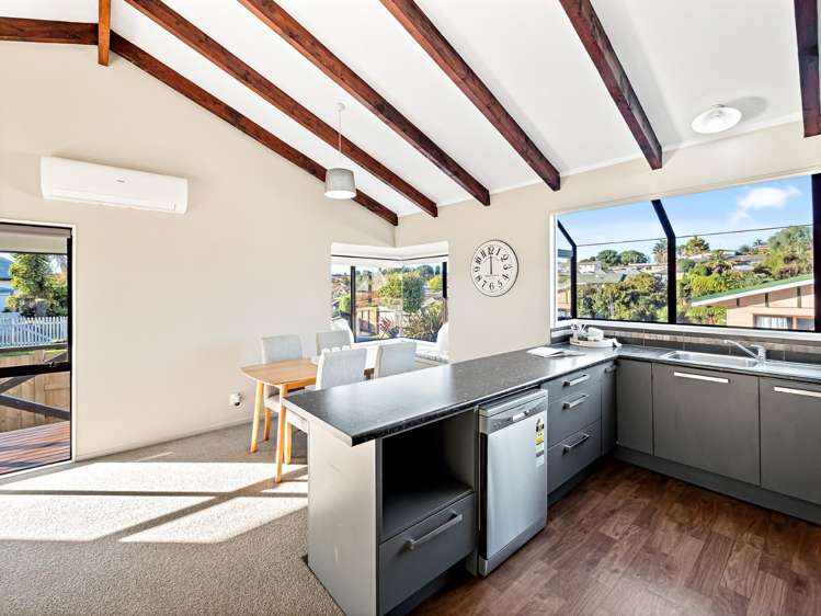 1/12 Ferndown Close Brookfield_6