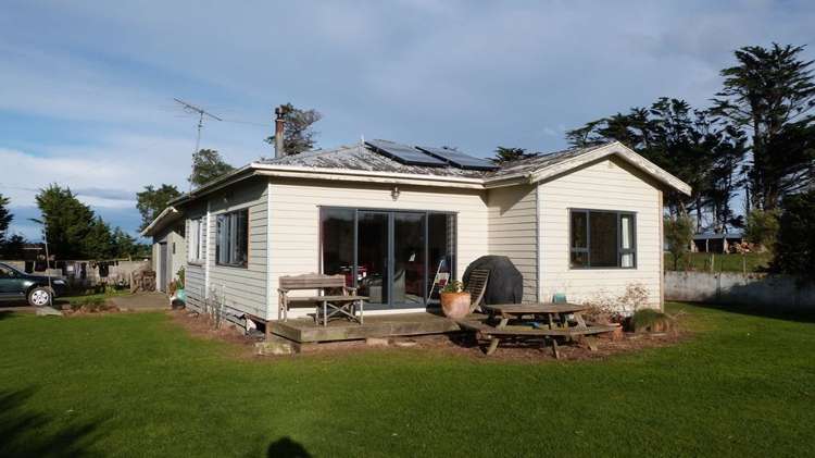 521 Orepuki Riverton Highway Riverton & Surrounds_1