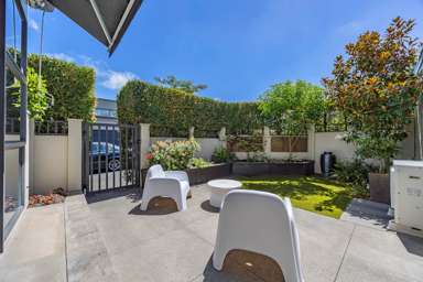 81 Bluegrey Avenue_4