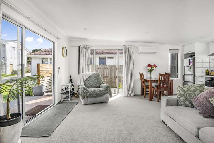 15A Tuki Street Titahi Bay_12