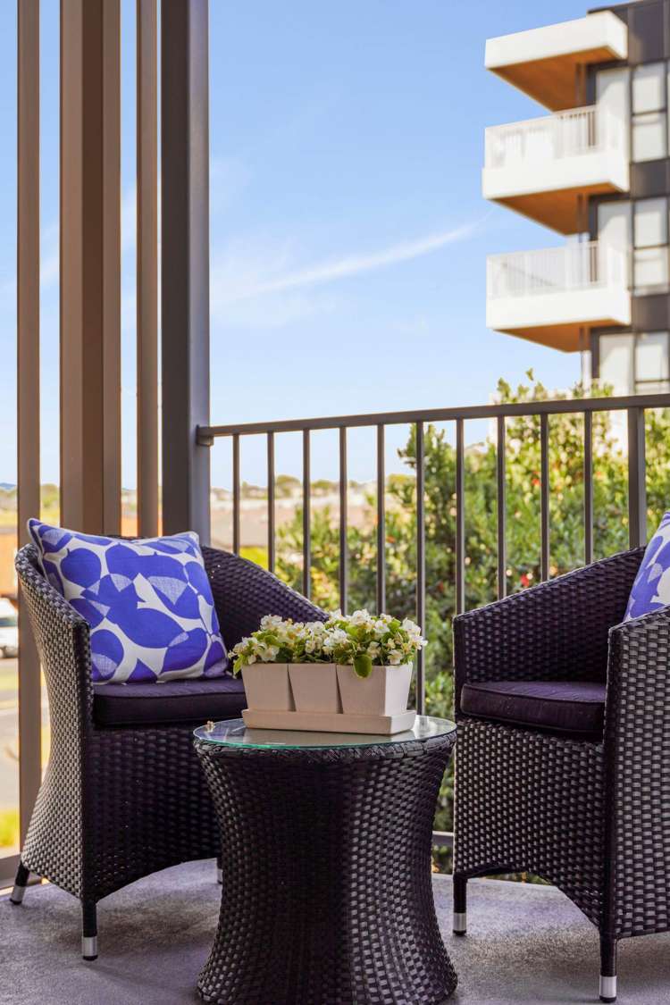 102/4 Bluegrey Avenue Stonefields_9