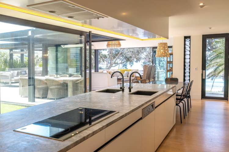 38 Beach Parade Oneroa_10