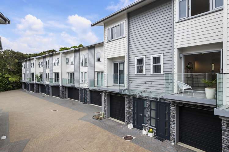 8/13 Kaihu Street Northcote_13